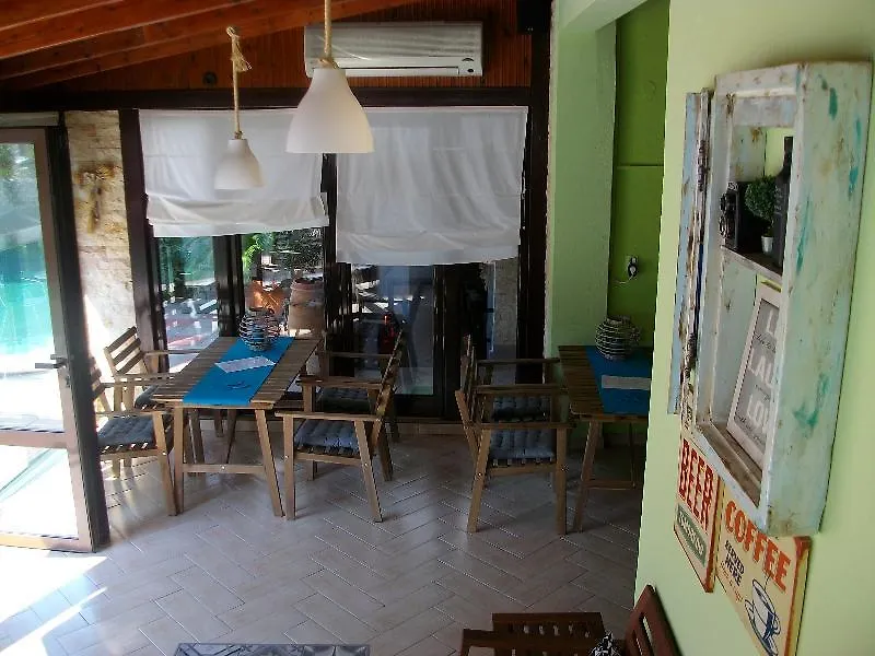 Pella House Studios & Apartments Pefkochori